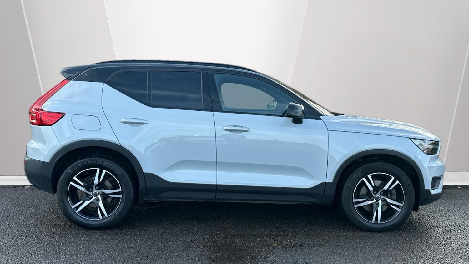 Used Volvo XC40 2021 for sale - 76336500: Photo 3