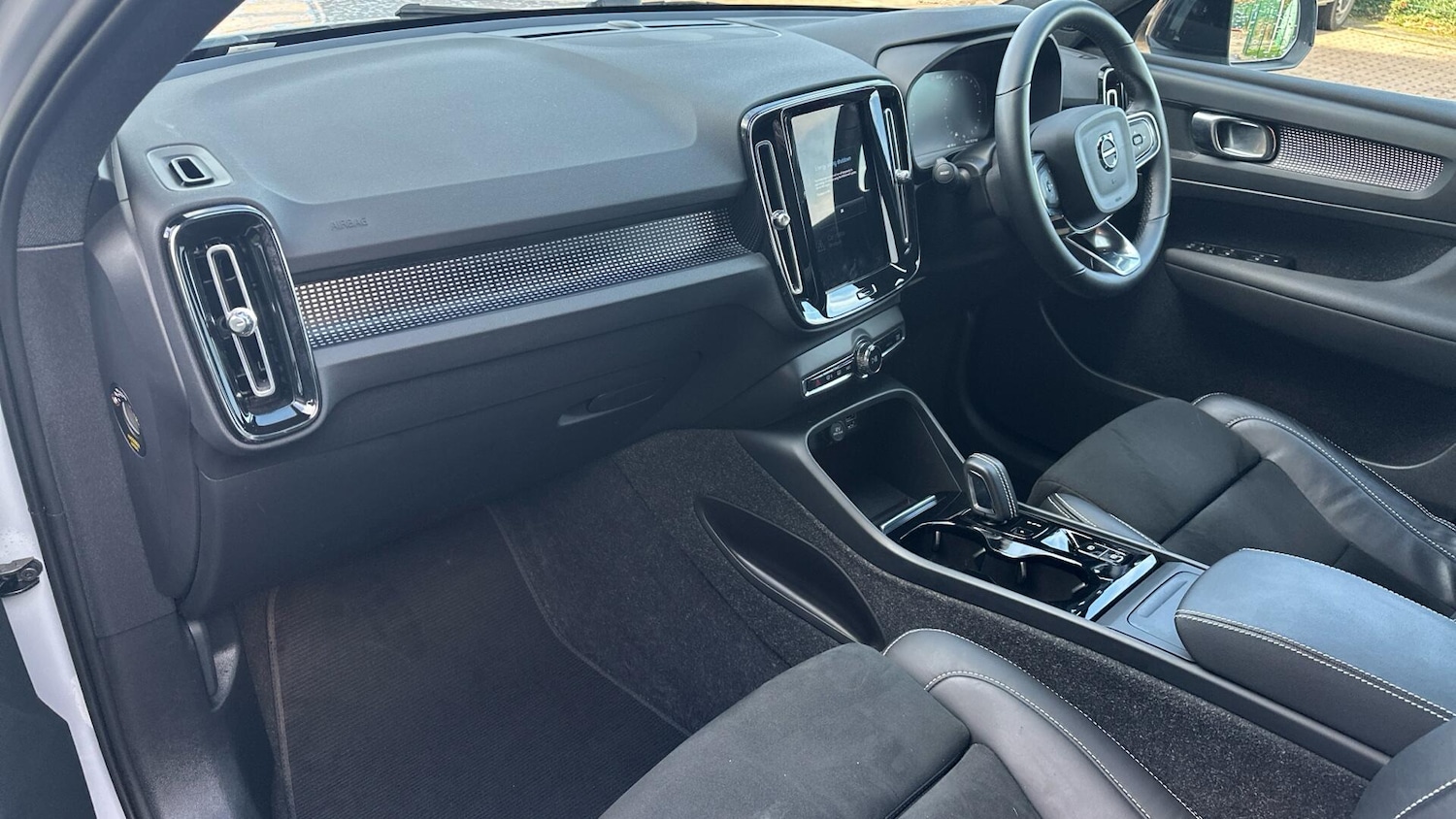 Used Volvo XC40 2021 for sale - 76336500: Photo 34