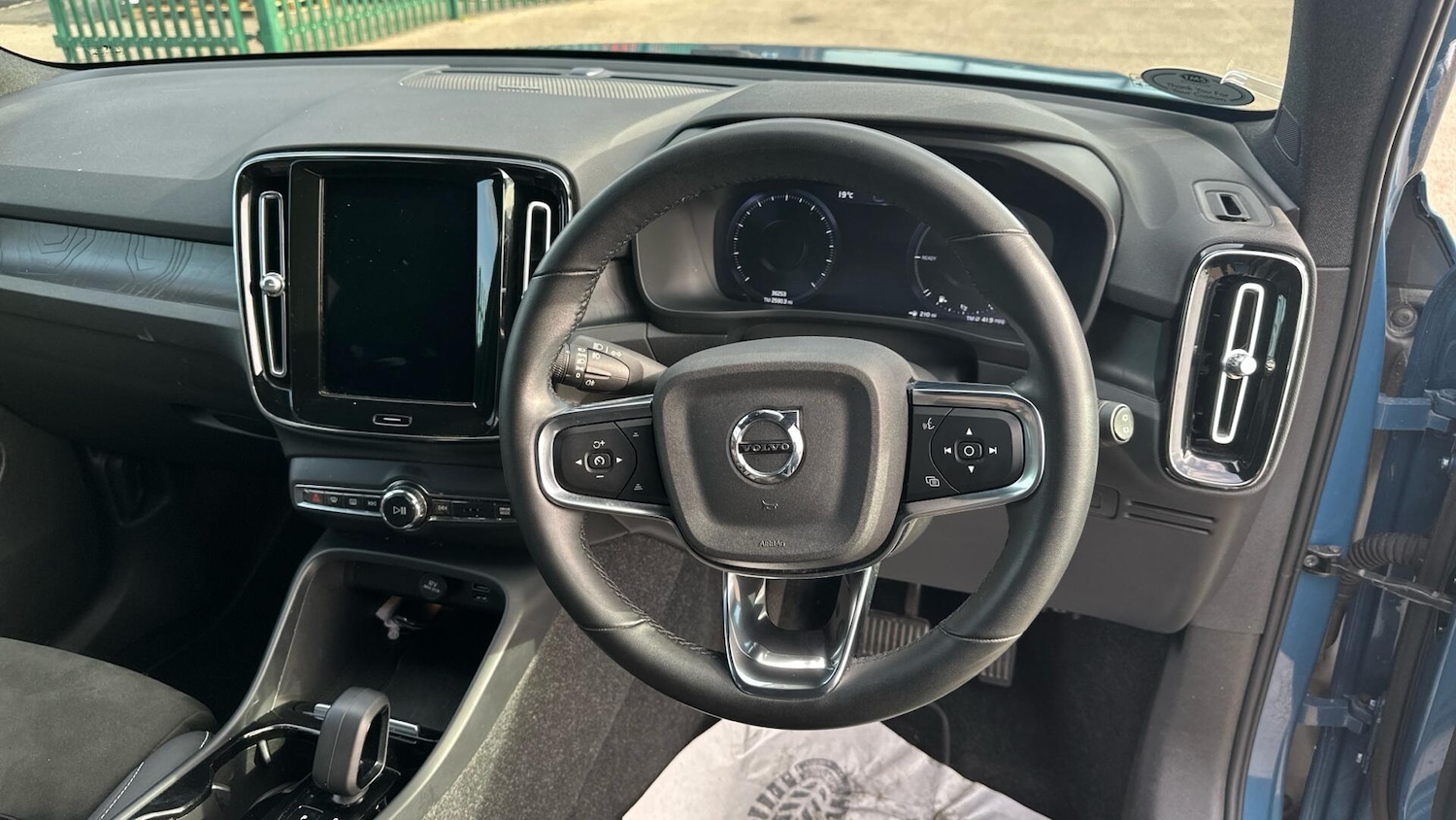 Used Volvo XC40 2022 for sale - 76307865: Photo 10