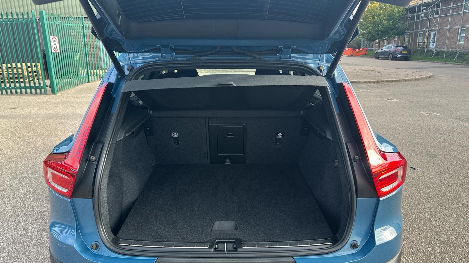 Used Volvo XC40 2022 for sale - 76307865: Photo 13