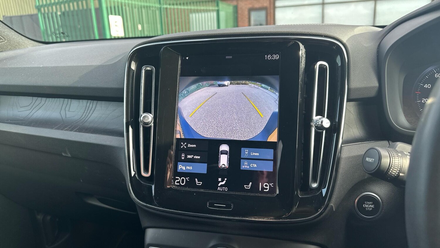 Used Volvo XC40 2022 for sale - 76307865: Photo 18