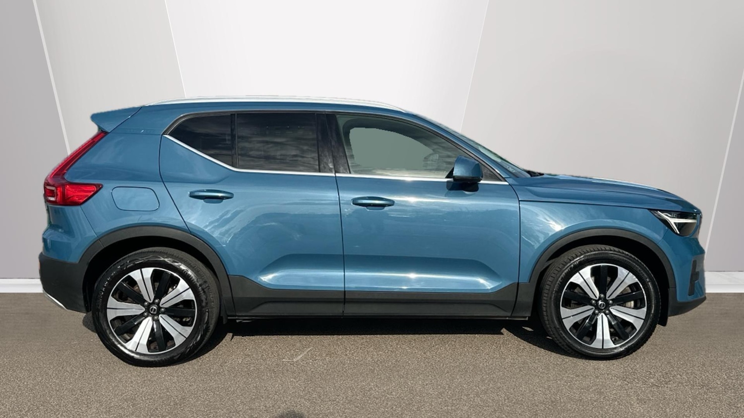 Used Volvo XC40 2022 for sale - 76307865: Photo 3