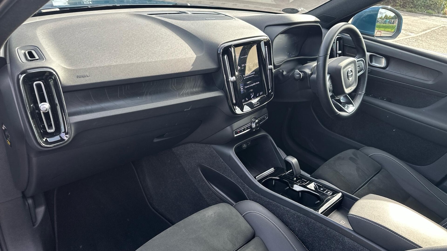 Used Volvo XC40 2022 for sale - 76307865: Photo 43