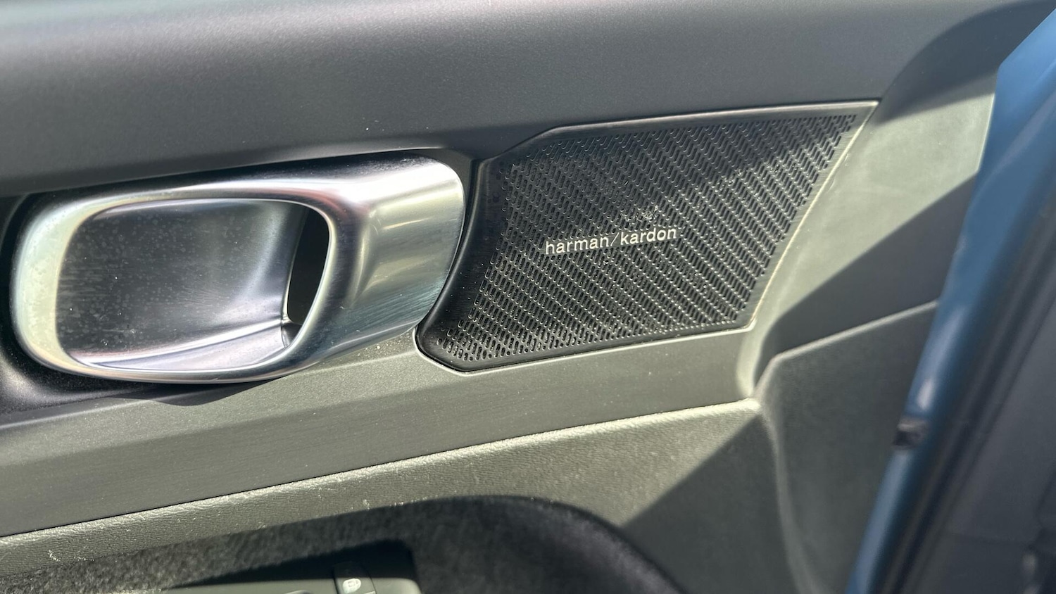 Used Volvo XC40 2022 for sale - 76307865: Photo 44