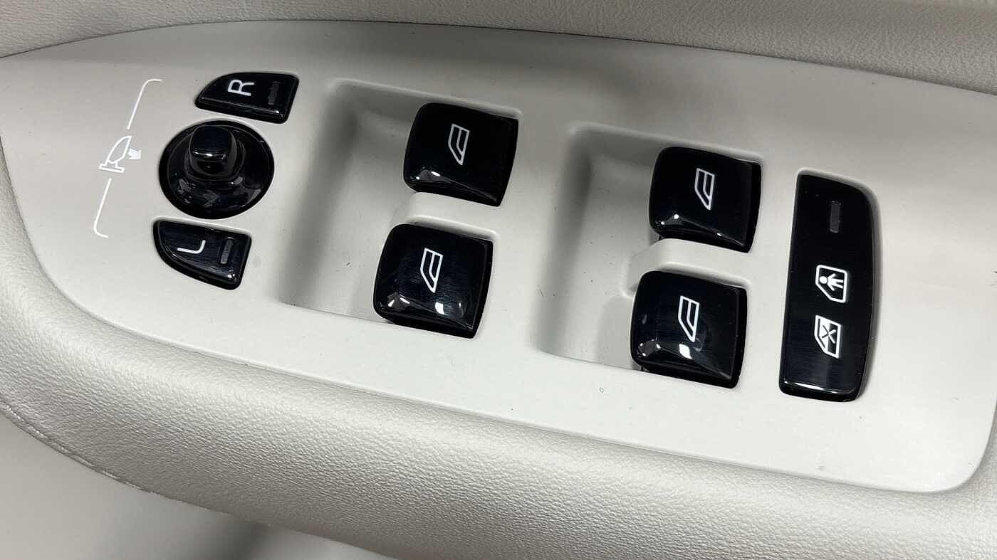 Used Volvo XC90 for sale - 76824760: Photo 25