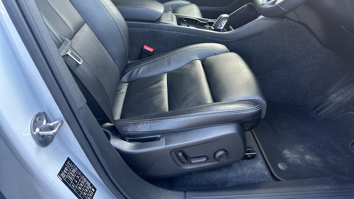 Used Volvo XC40 2021 for sale - 76753287: Photo 28