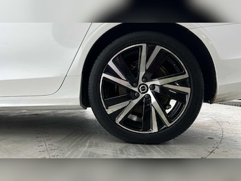 Used Volvo V90 2021 for sale - 76440650: Photo