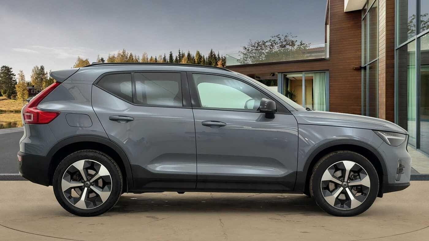 Used Volvo XC40 2022 for sale - 76633203: Photo 2