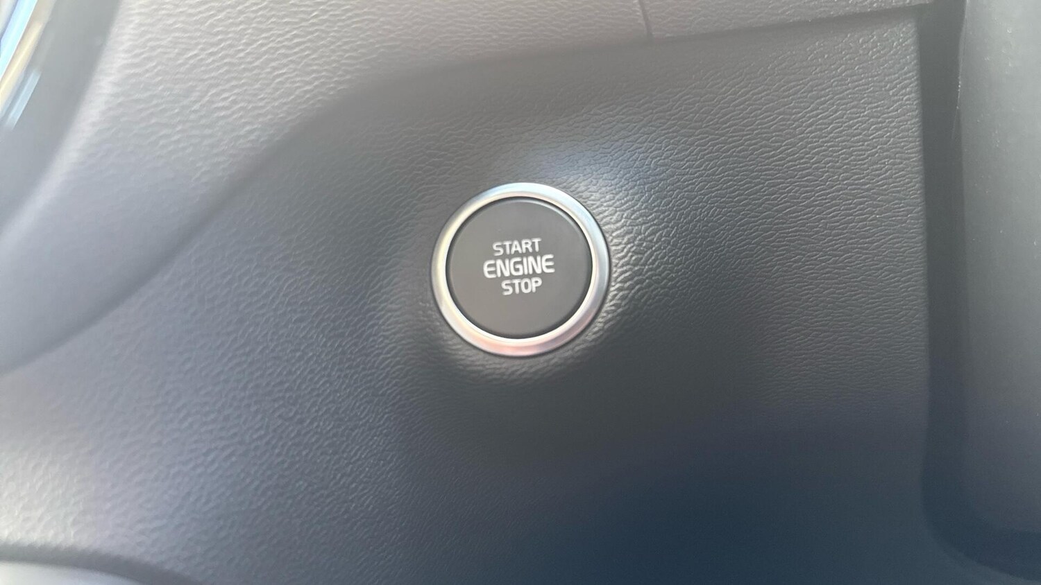 Used Volvo XC40 2025 for sale - 77672970: Photo 24