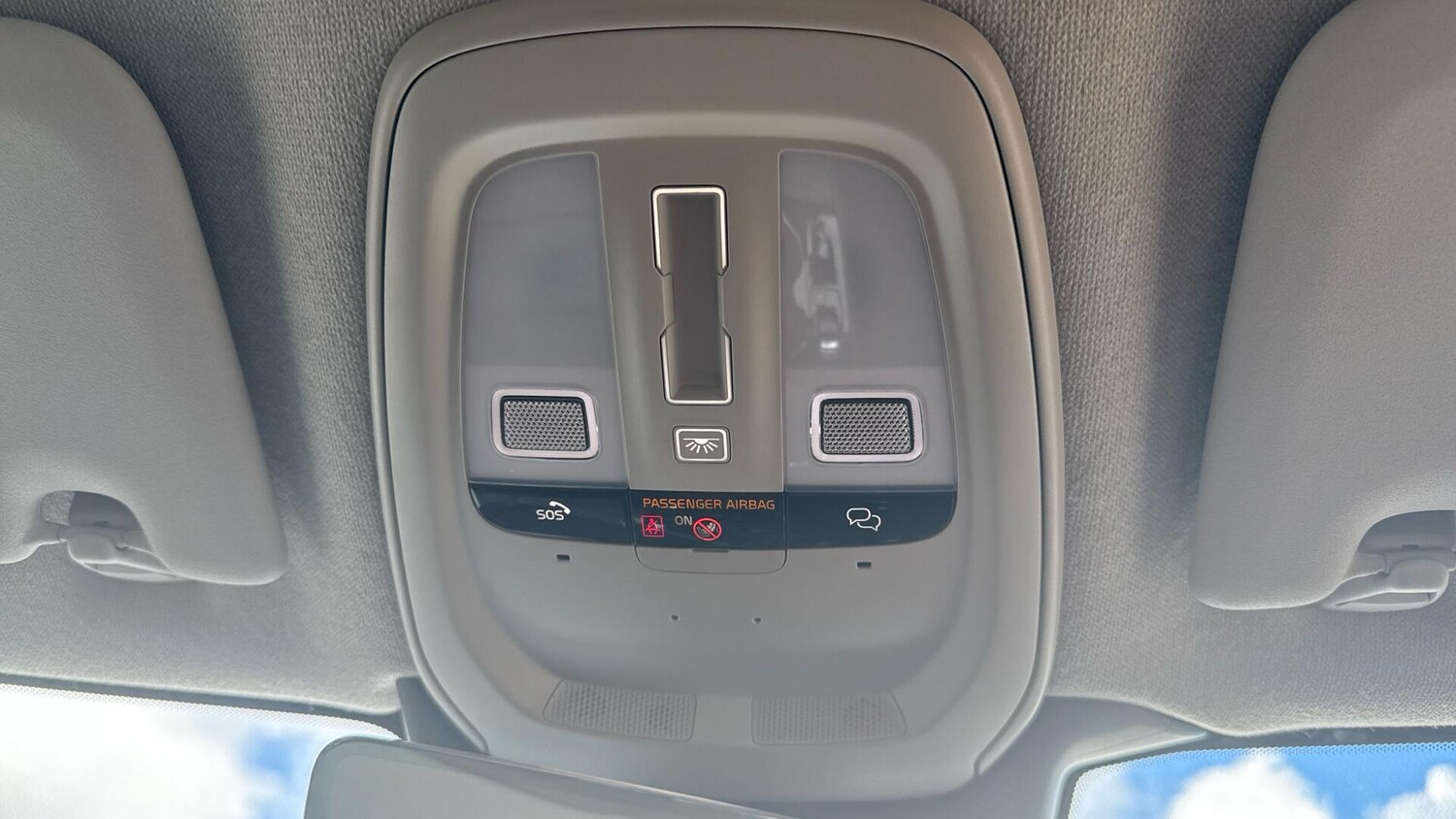 Used Volvo XC40 2025 for sale - 77672970: Photo 25