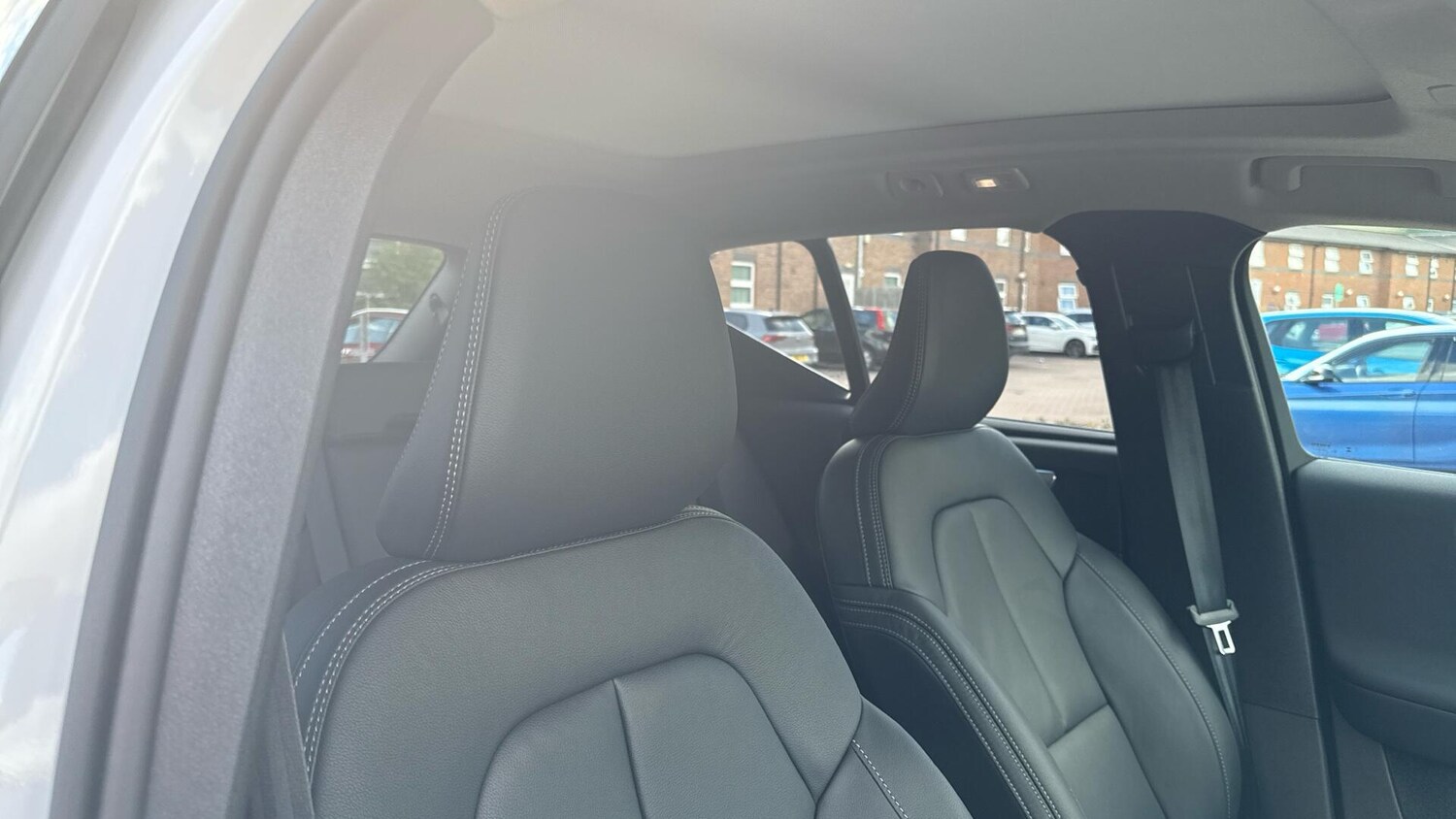 Used Volvo XC40 2025 for sale - 77672970: Photo 28