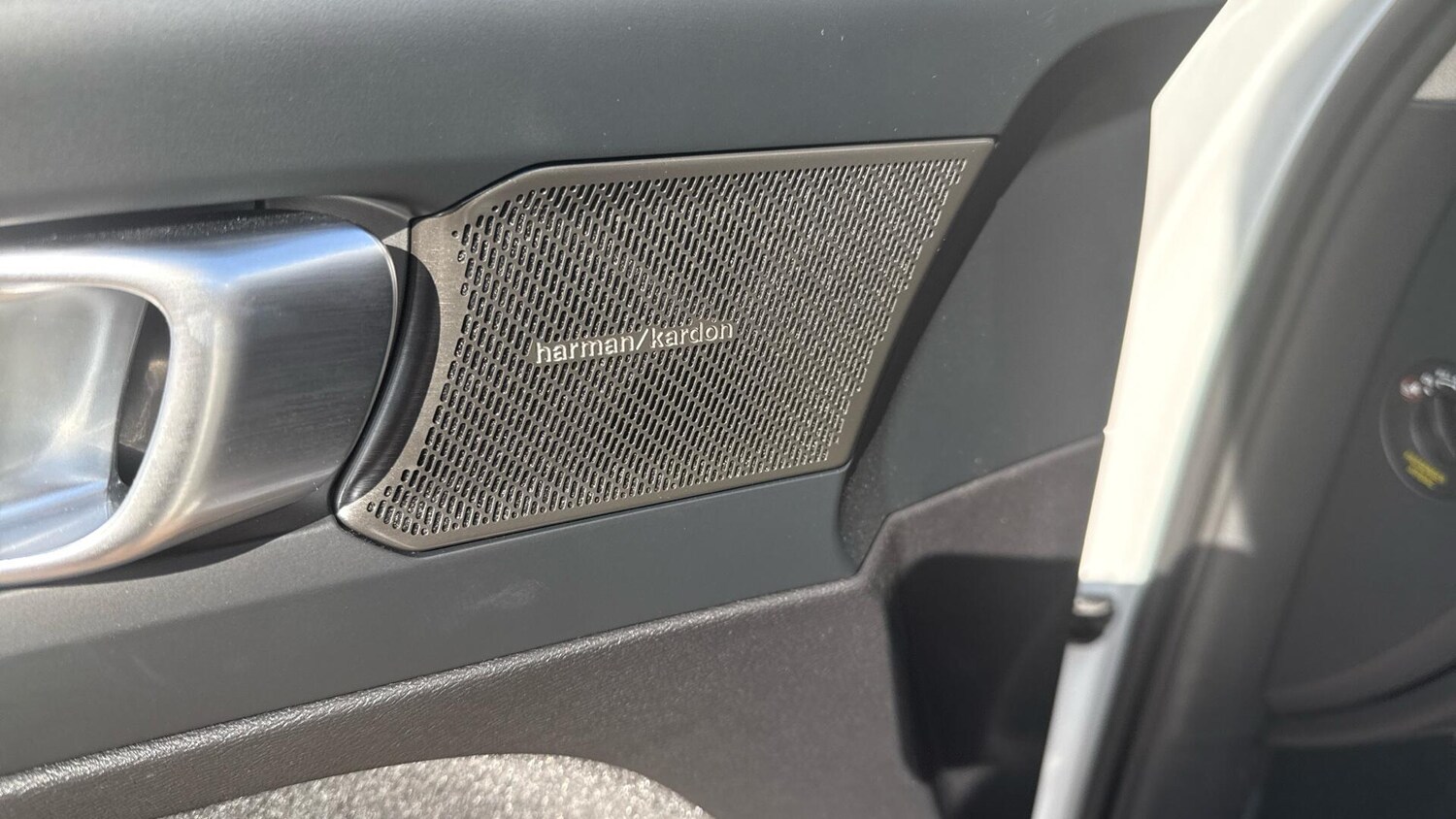 Used Volvo XC40 2025 for sale - 77672970: Photo 45