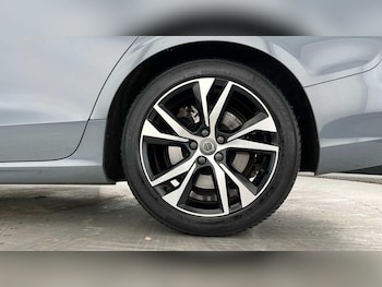 Used Volvo S60 2021 for sale - 76701497: Photo