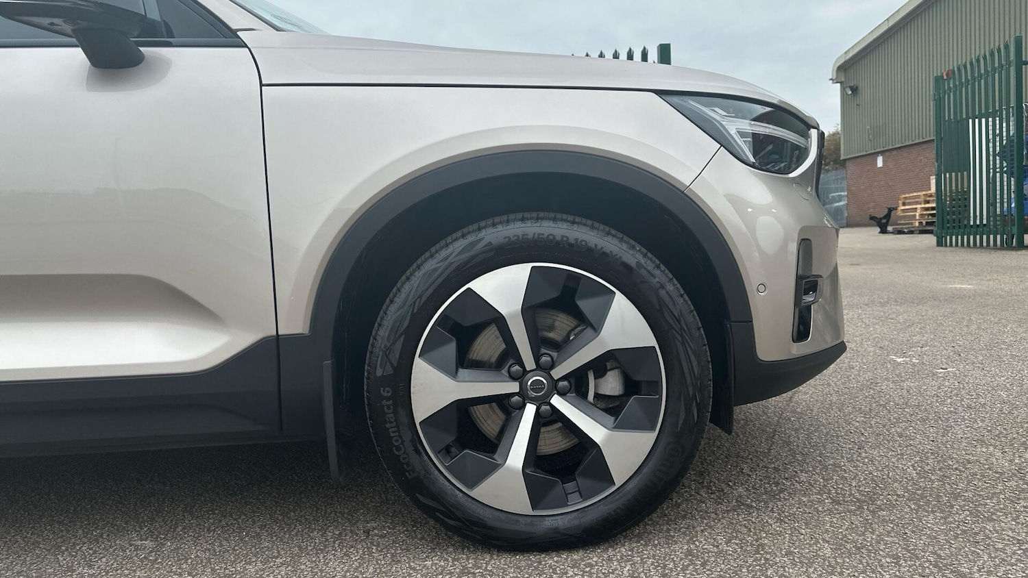 Used Volvo XC40 2024 for sale - 76306244: Photo 10