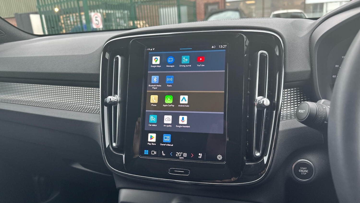 Used Volvo XC40 2024 for sale - 76306244: Photo 13