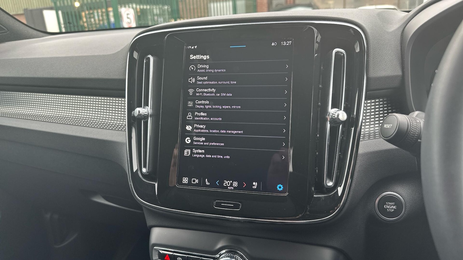 Used Volvo XC40 2024 for sale - 76306244: Photo 16