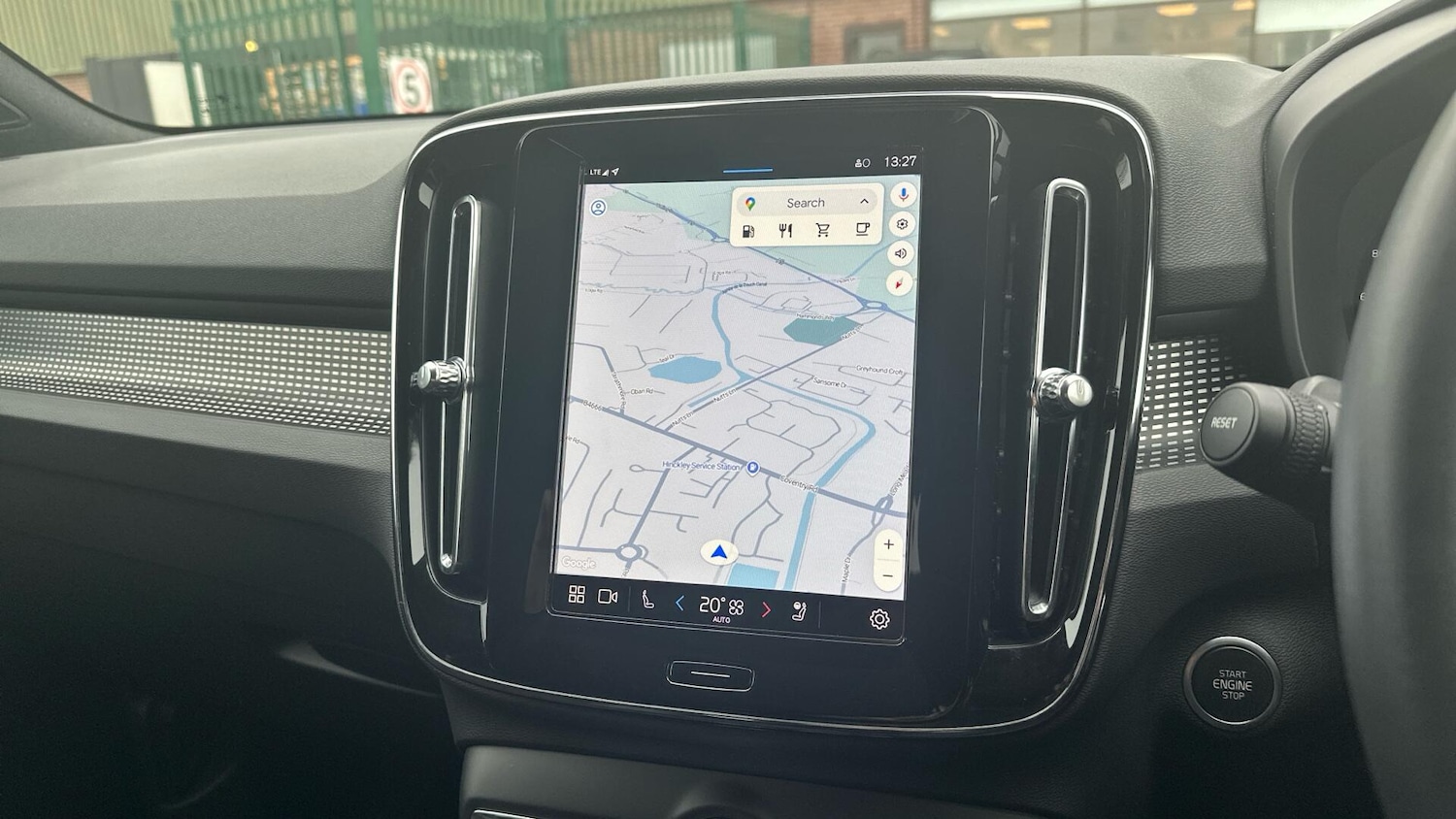 Used Volvo XC40 2024 for sale - 76306244: Photo 17