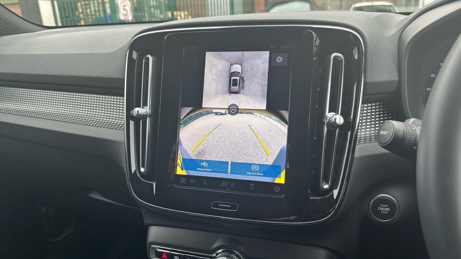 Used Volvo XC40 2024 for sale - 76306244: Photo 18