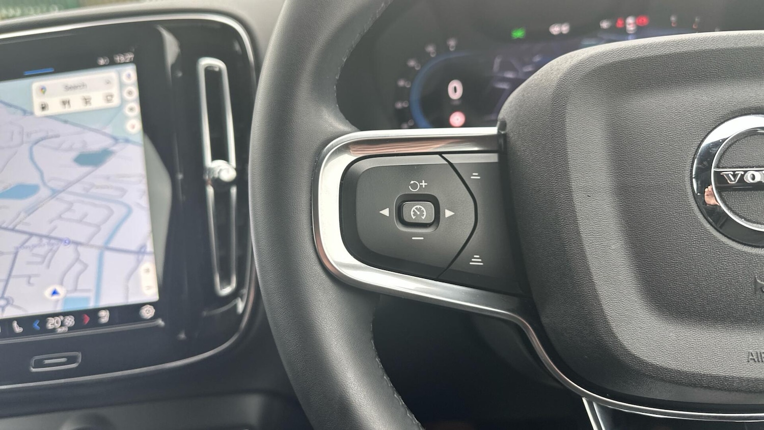 Used Volvo XC40 2024 for sale - 76306244: Photo 20