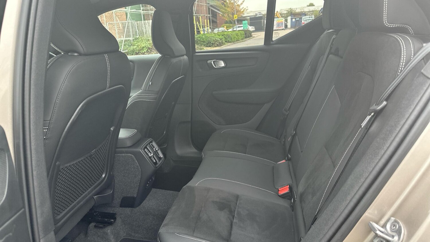 Used Volvo XC40 2024 for sale - 76306244: Photo 31