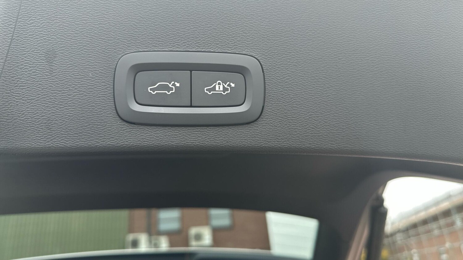 Used Volvo XC40 2024 for sale - 76306244: Photo 32