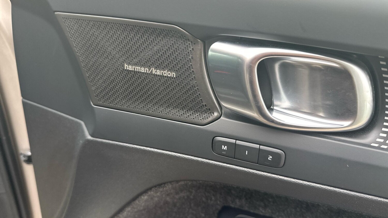 Used Volvo XC40 2024 for sale - 76306244: Photo 36