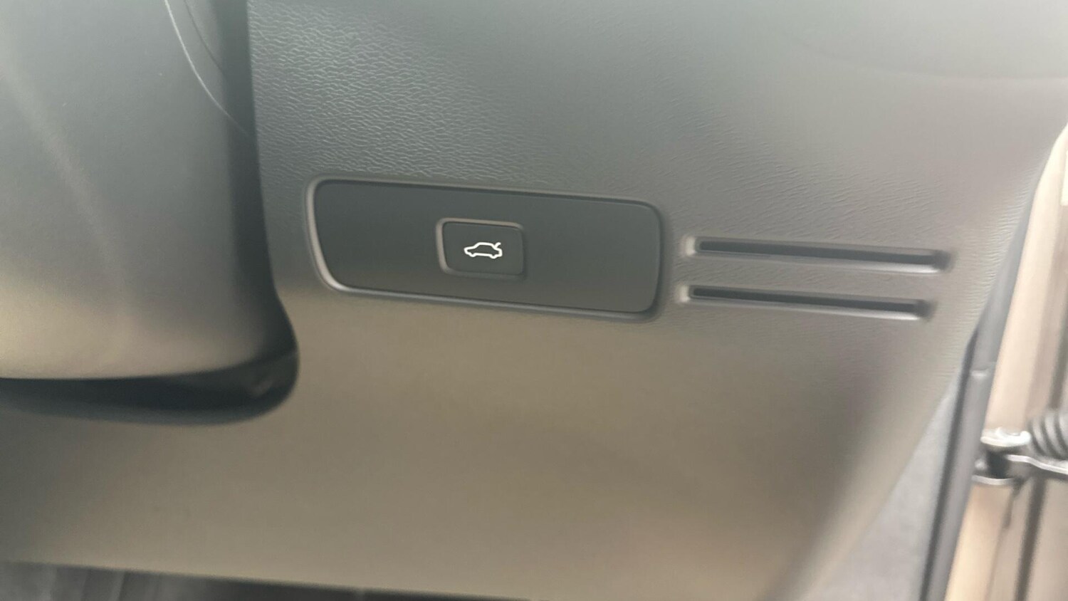 Used Volvo XC40 2024 for sale - 76306244: Photo 38