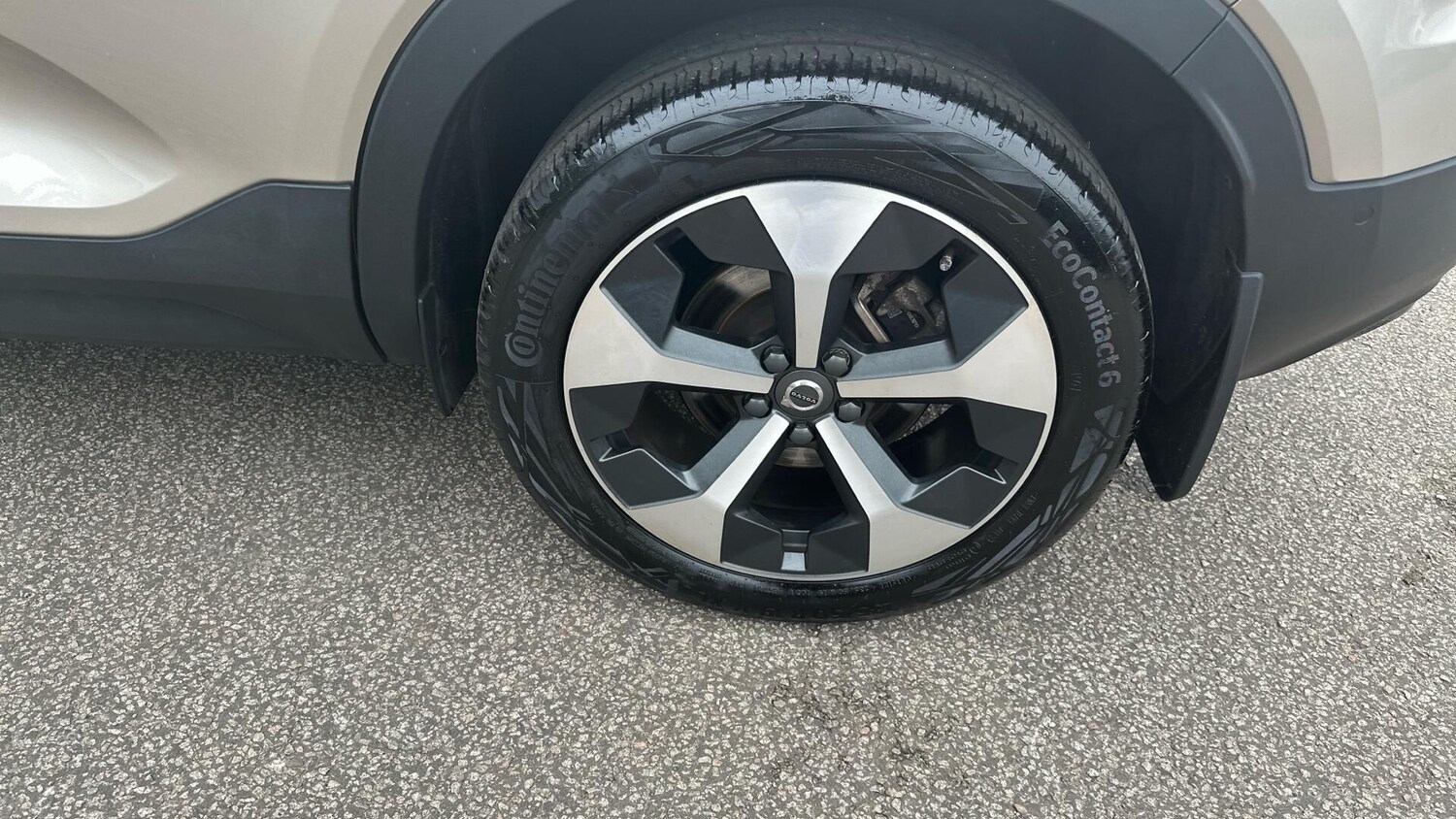 Used Volvo XC40 2024 for sale - 76306244: Photo 42