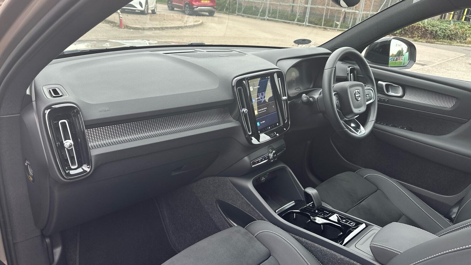 Used Volvo XC40 2024 for sale - 76306244: Photo 43