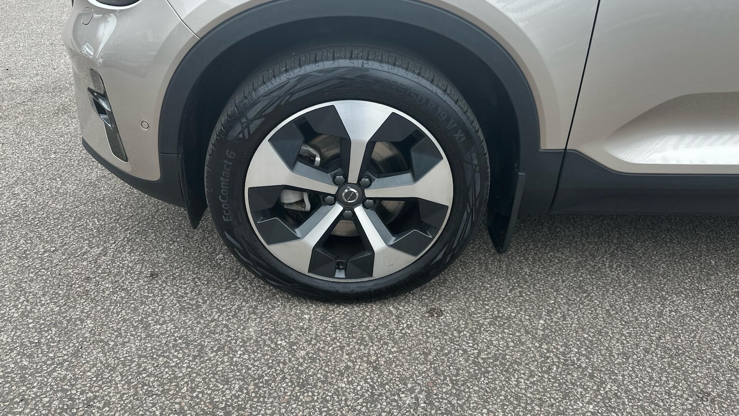 Used Volvo XC40 2024 for sale - 76306244: Photo 47