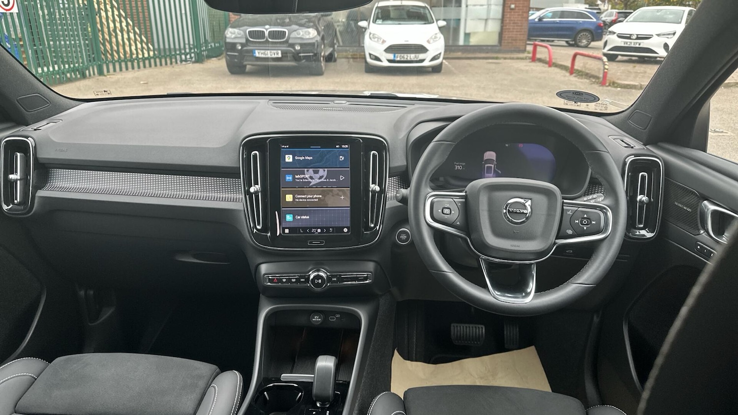 Used Volvo XC40 2024 for sale - 76306244: Photo 6