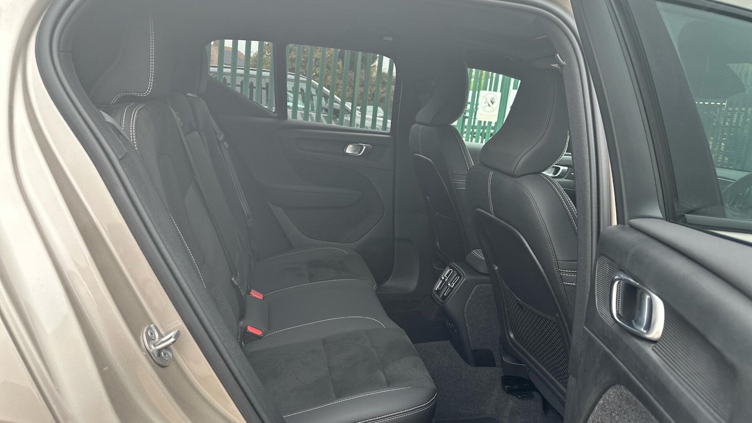 Used Volvo XC40 2024 for sale - 76306244: Photo 7