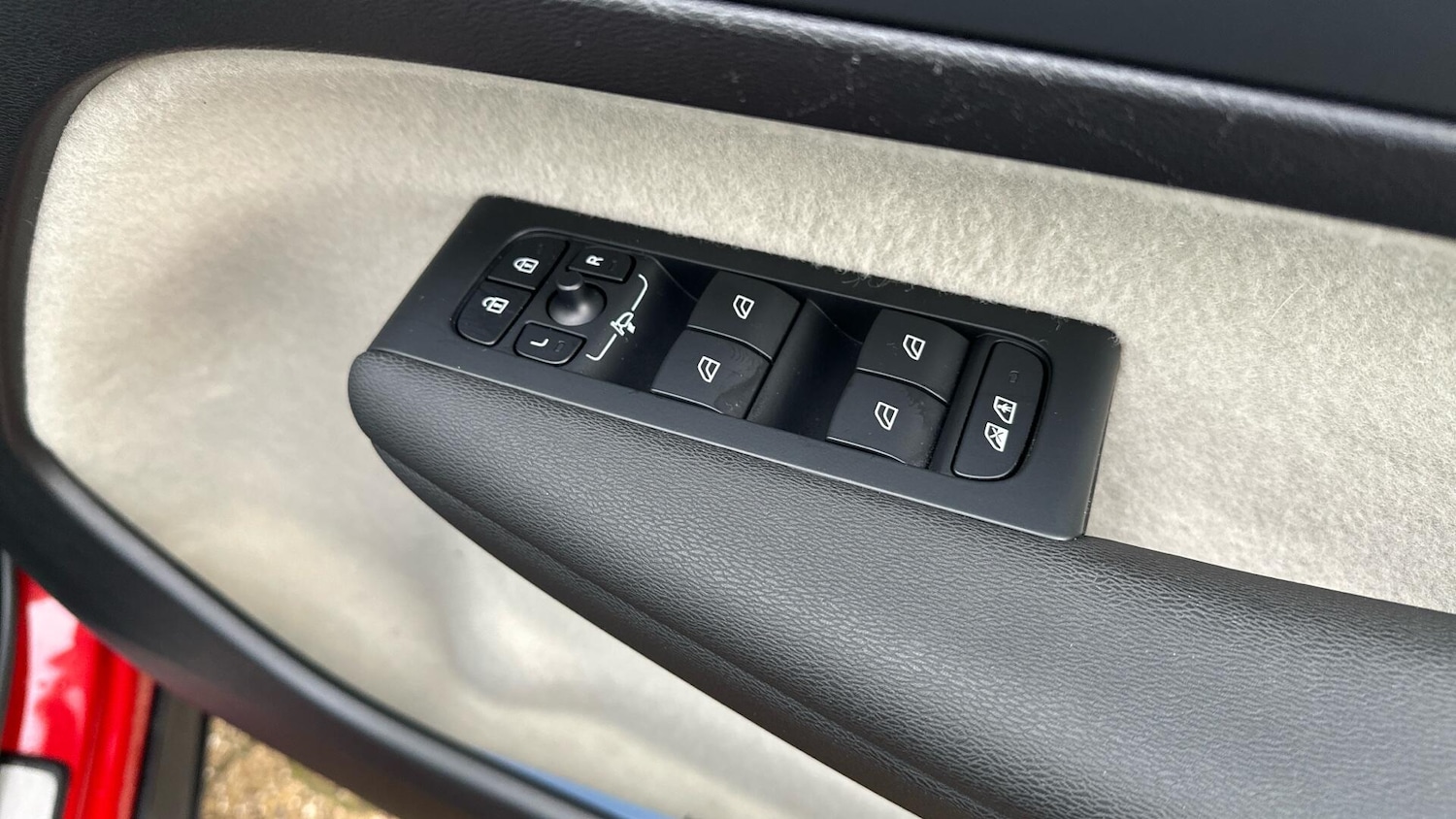 Used Volvo XC40 2022 for sale - 76899674: Photo 29