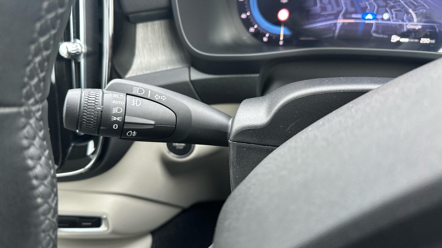 Used Volvo XC40 2022 for sale - 76899674: Photo 35