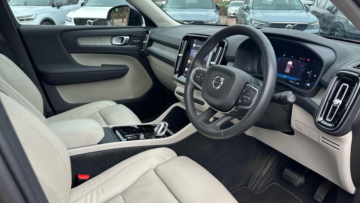 Used Volvo XC40 2022 for sale - 76899674: Photo 4