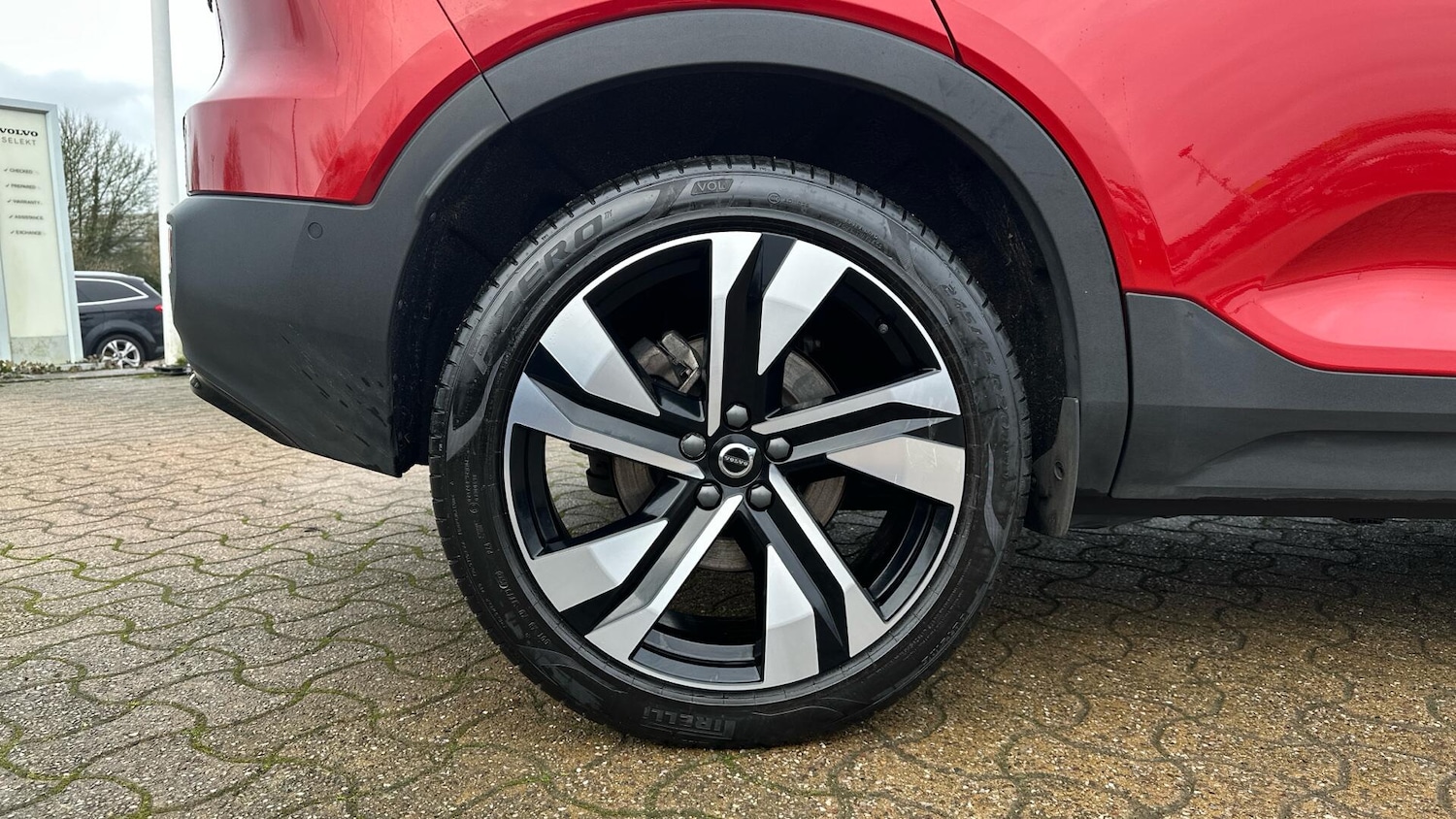 Used Volvo XC40 2022 for sale - 76899674: Photo 9