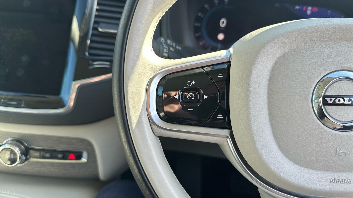 Used Volvo XC90 2022 for sale - 76307591: Photo 19