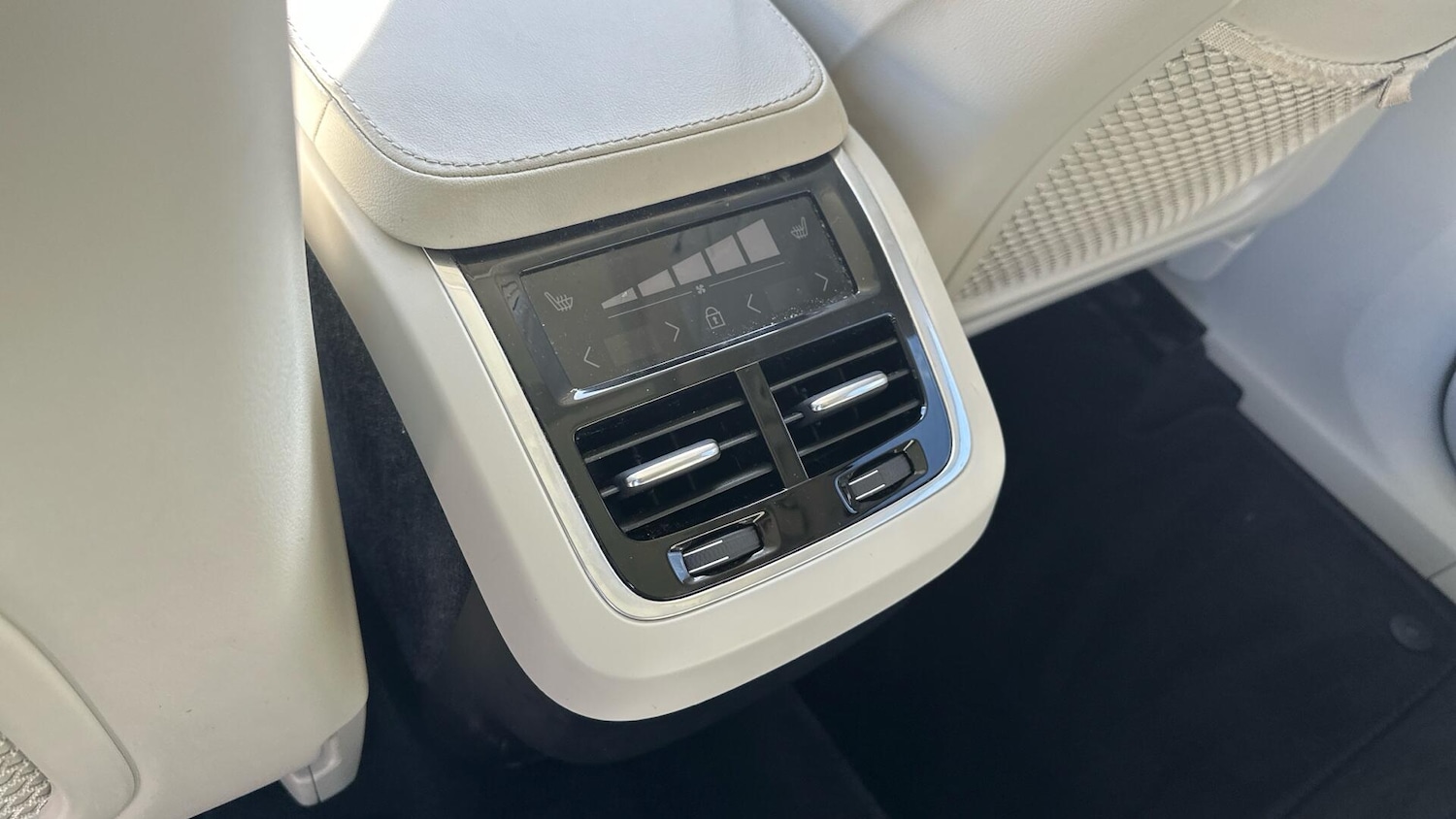 Used Volvo XC90 2022 for sale - 76307591: Photo 42