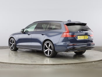 Used Volvo V60 2022 for sale - 77387388: Photo
