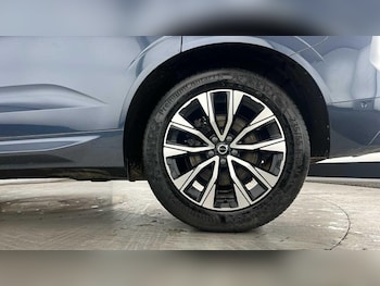 Used Volvo XC60 2023 for sale - 76440915: Photo