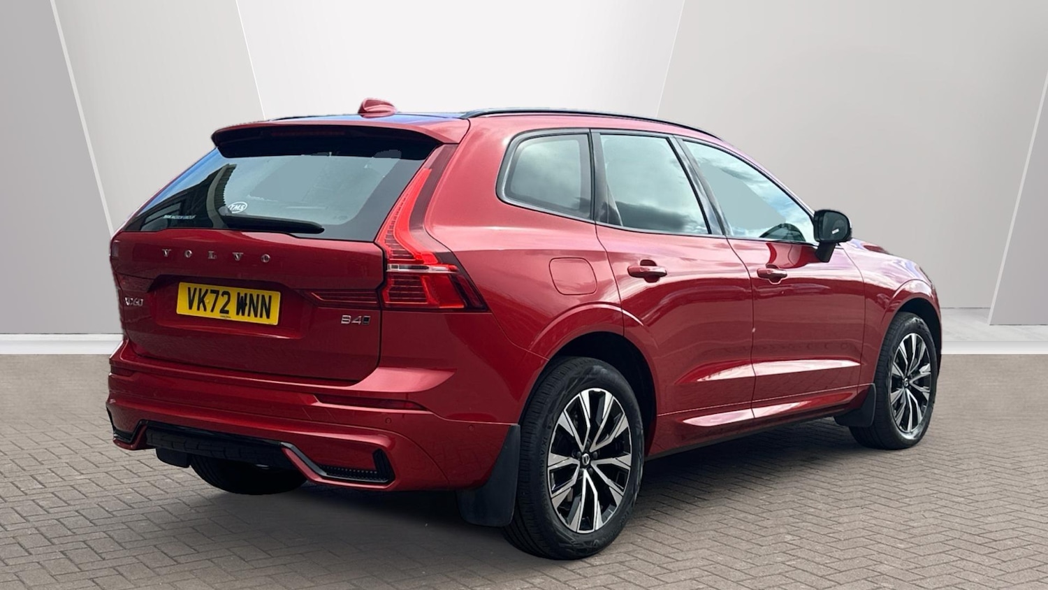 Used Volvo XC60 2022 for sale - 76306714: Photo 2