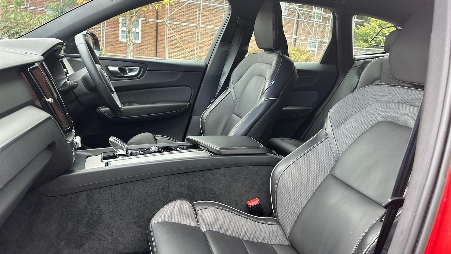 Used Volvo XC60 2022 for sale - 76306714: Photo 39