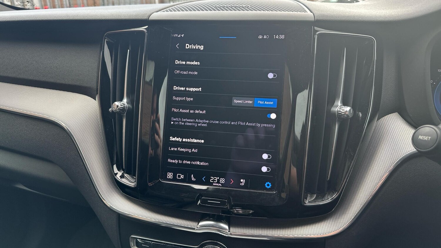 Used Volvo XC60 2022 for sale - 76306714: Photo 47