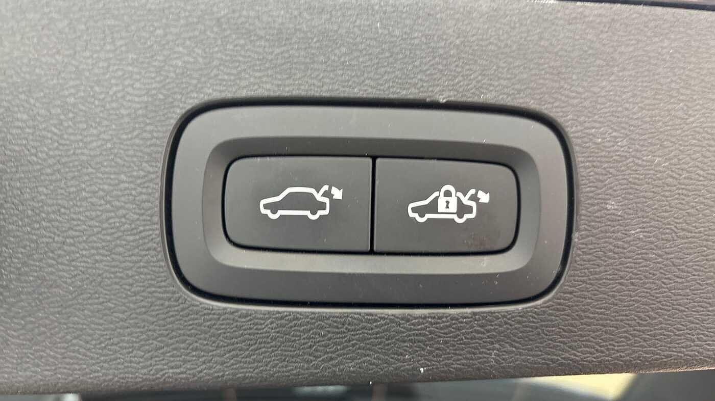 Used Volvo V60 2023 for sale - 76584509: Photo 19