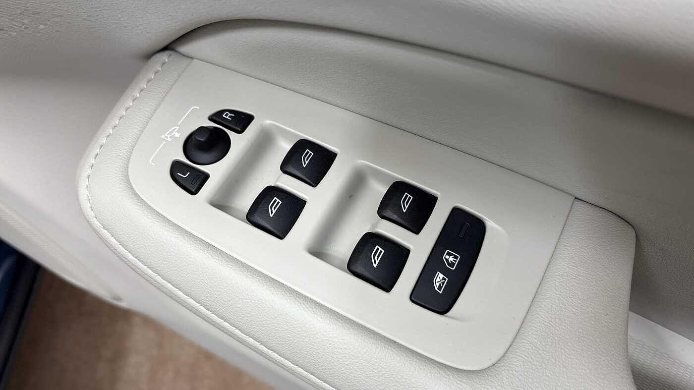 Used Volvo V60 2023 for sale - 76584509: Photo 25