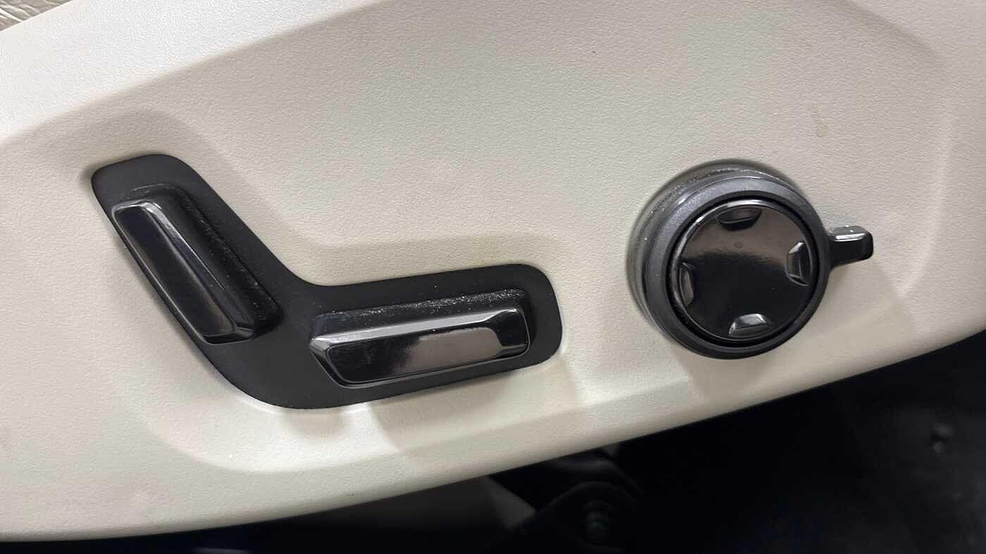 Used Volvo V60 2023 for sale - 76584509: Photo 28