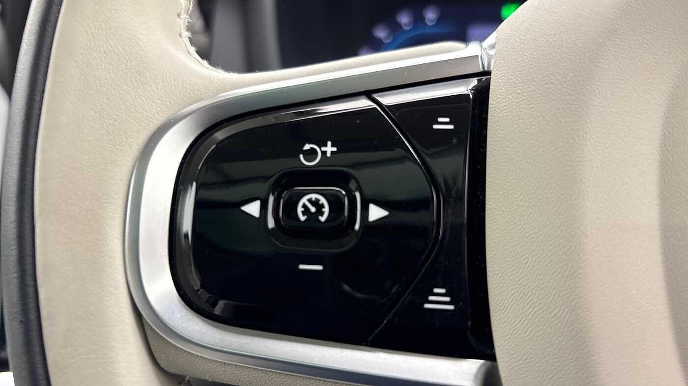 Used Volvo V60 2023 for sale - 76584509: Photo 31