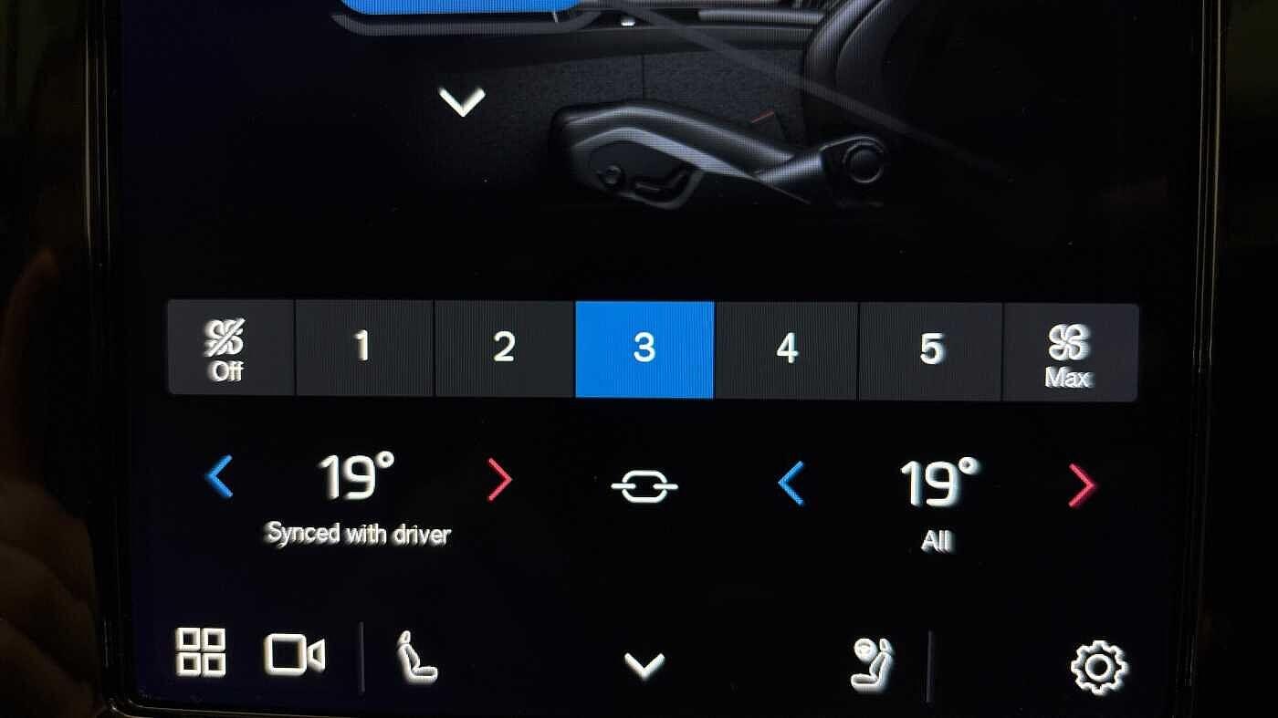 Used Volvo V60 2023 for sale - 76584509: Photo 40