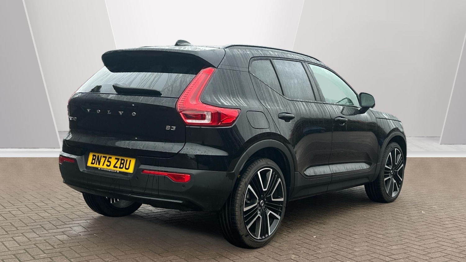 Used Volvo XC40 for sale - 77670555: Photo 2