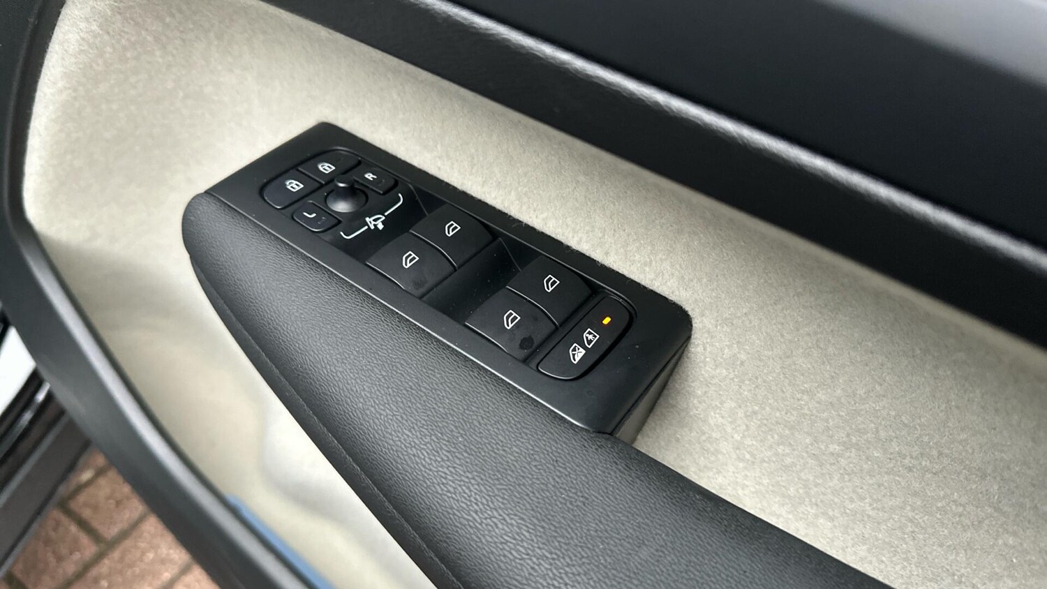 Used Volvo XC40 for sale - 77670555: Photo 22